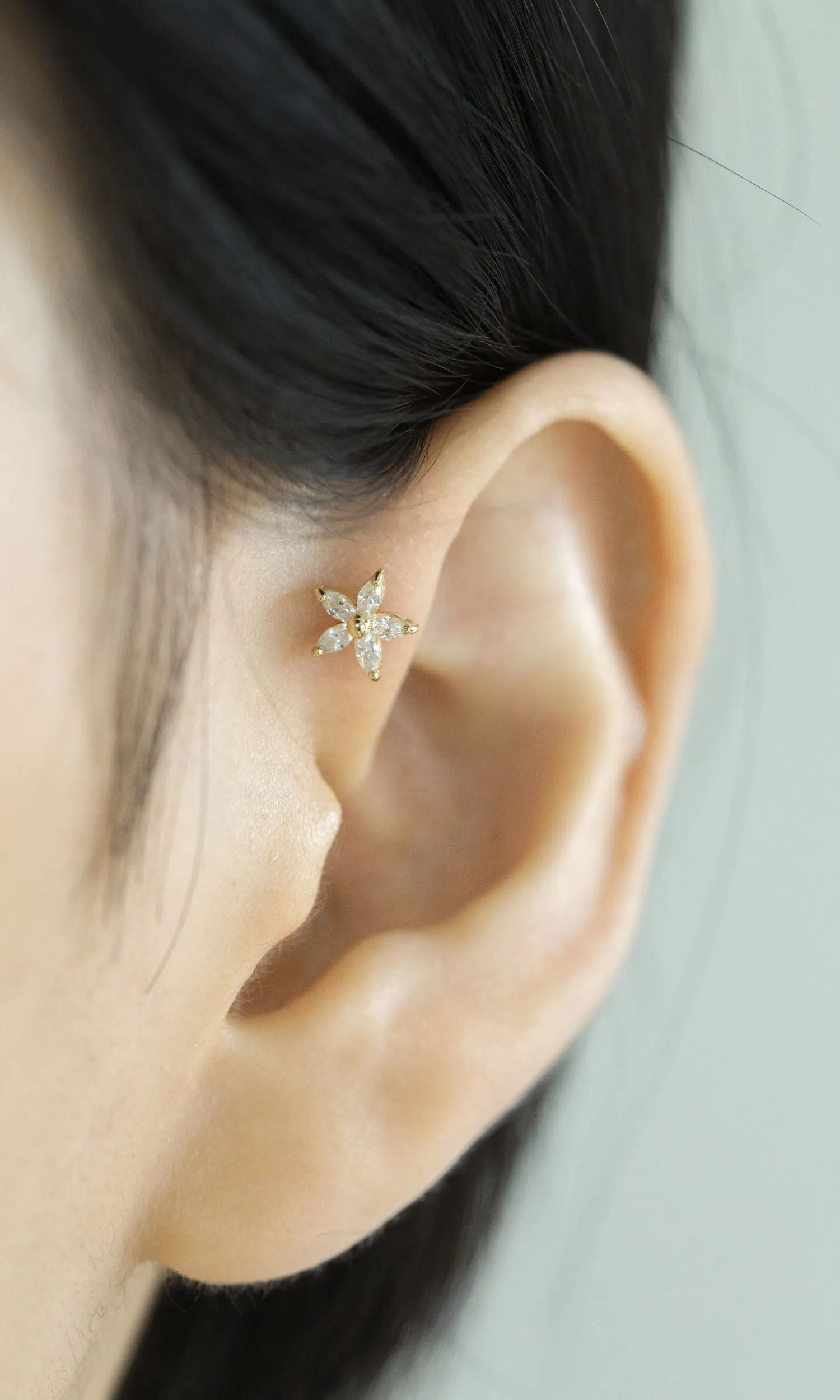 14k Gold Cubic Sharp Petal Flower Pendant Barbell Ear Stud Piercing