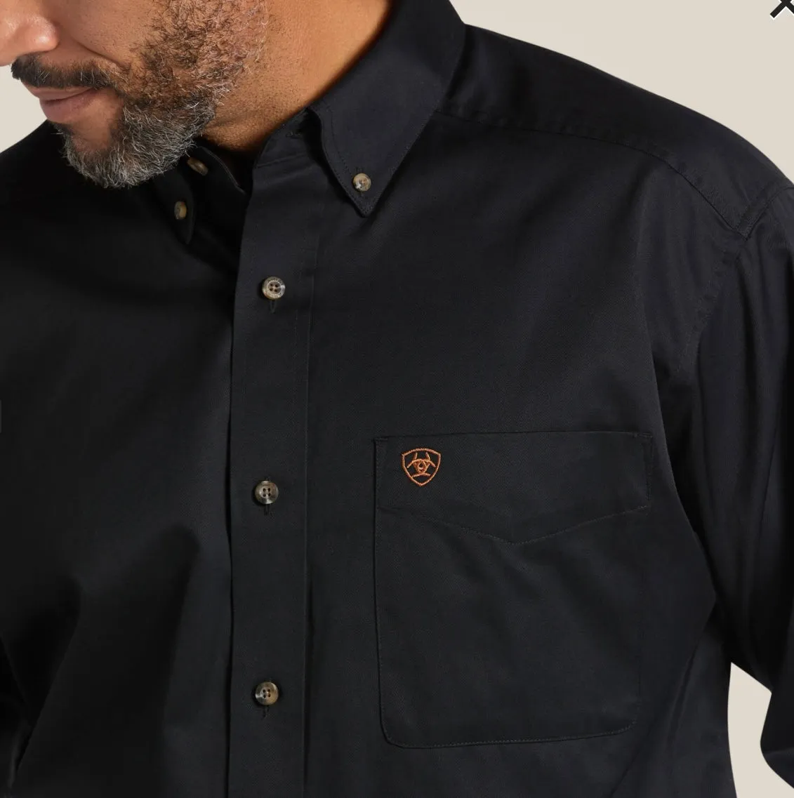 Ariat Black Solid Twill Classic Fit Shirt