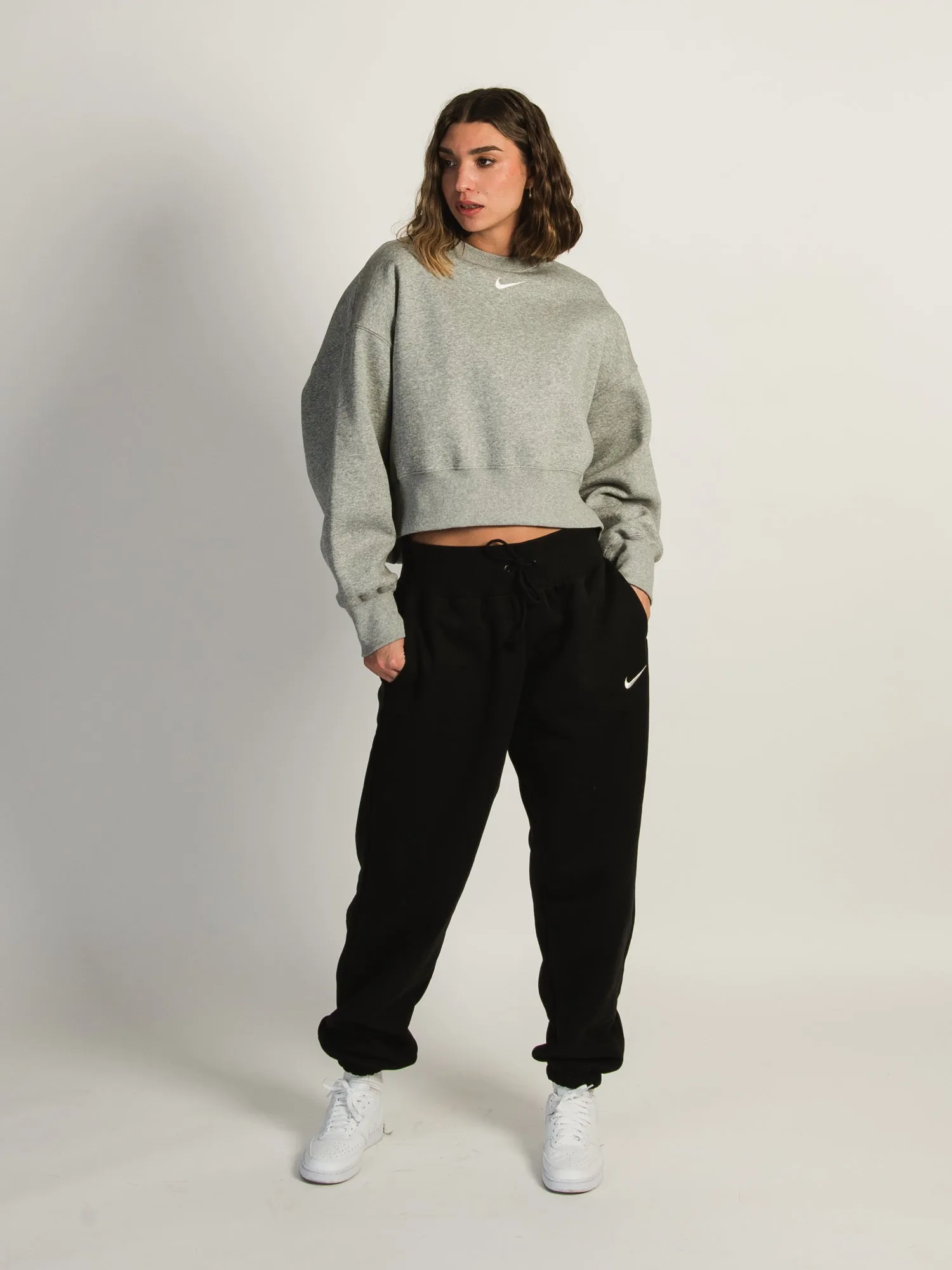 NIKE OVERSIZED HEAVYWEIGHT SWEATPANTS