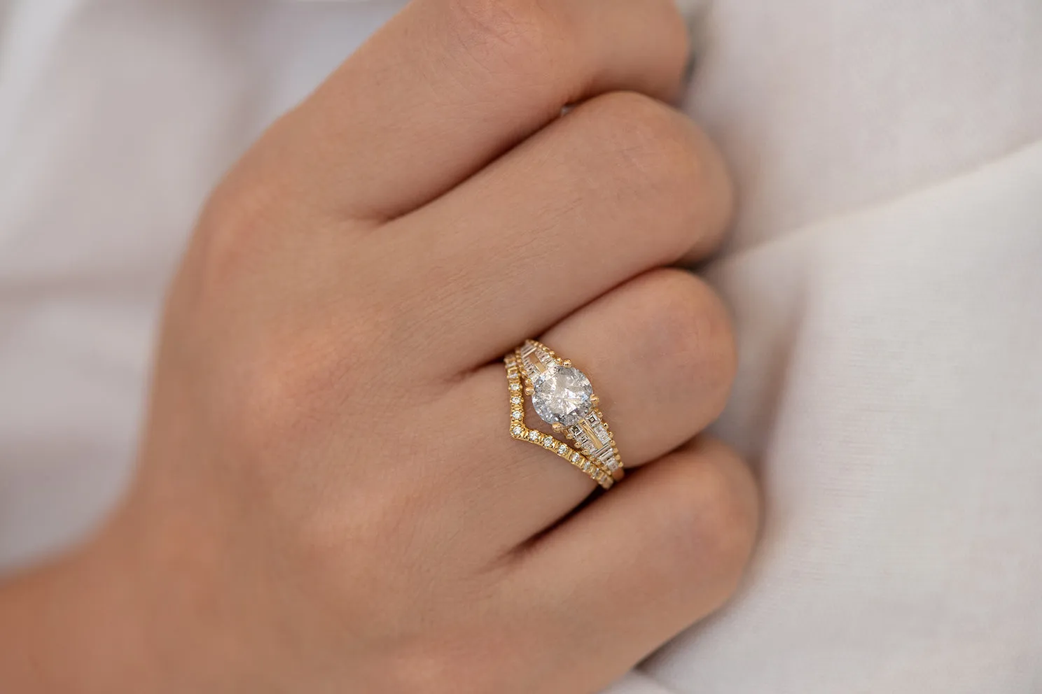 One Carat Diamond Ring with a Snowy Diamond