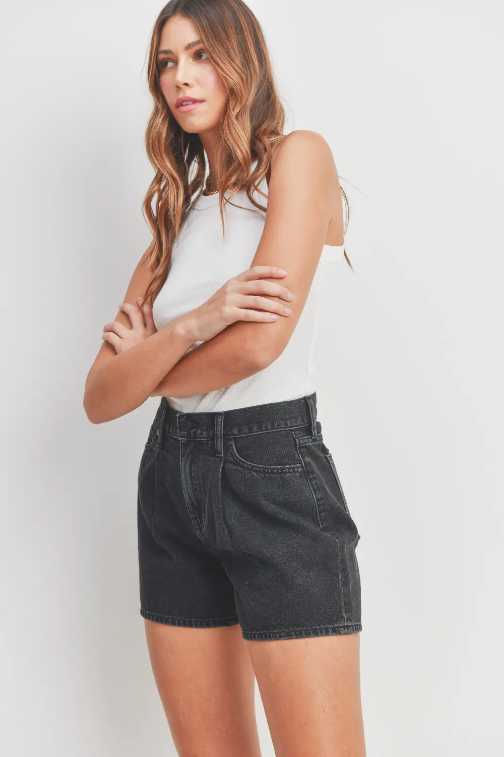 Short Pleated Washed black